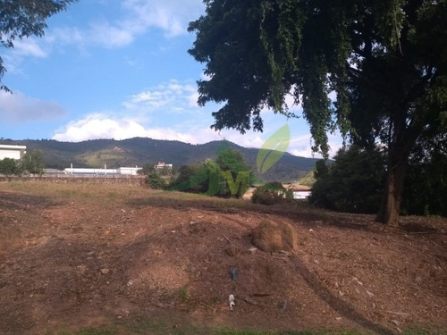 Imagem 2 de 9 de Excelente Terrenos Em Atibaia Em Condominío Flamboyant - 980