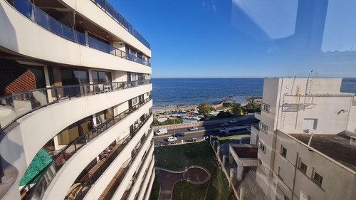 Imagen 9 de 30 de Vende Apartamento 3 Dormitorios, 2 Baños Y Garaje X 2 - Frente A La Rambla
