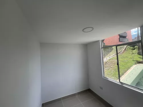 Se Vende Apartamento En Altos De Calasanz
