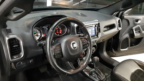 Imagem 7 de 13 de Fiat Toro 2.4 16v Multiair Flex Blackjack At9