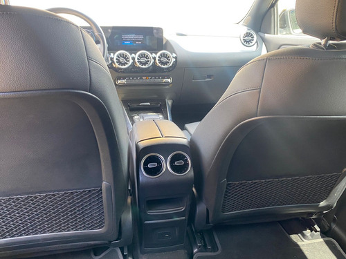 Mercedez Benz