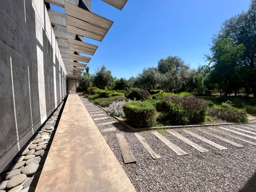 Venta Casa Moderna, Con Orilla Laguna Privada