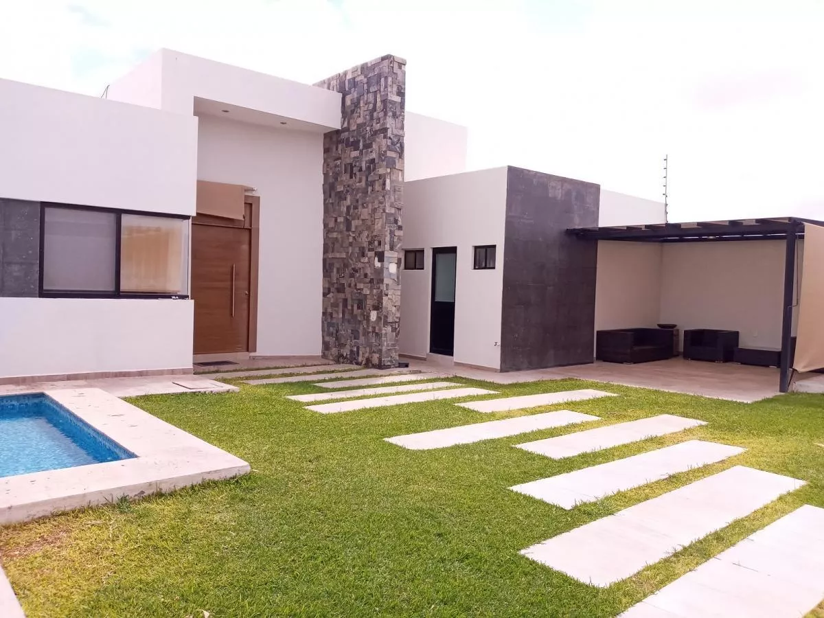 Casa En Venta En Residencial Lumabalca - (2)