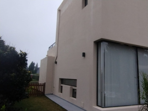 Casa Nueva,5 Amb, Con Jardín Y Pileta, Hab D/ Servicio, Brrio El Principado, Canning
