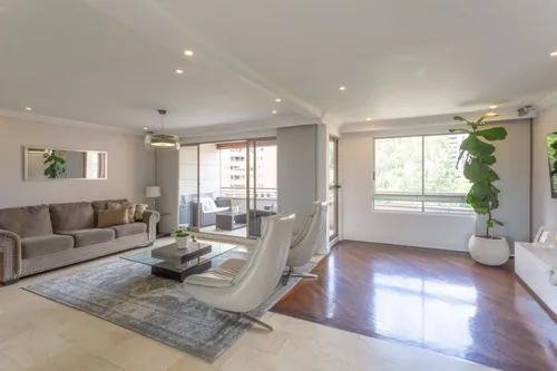 Apartamento En Venta En El Tesoro. Cod V15499