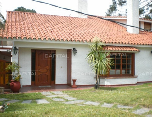 Casa En Alquiler Punta Del Este- Ref: 24784