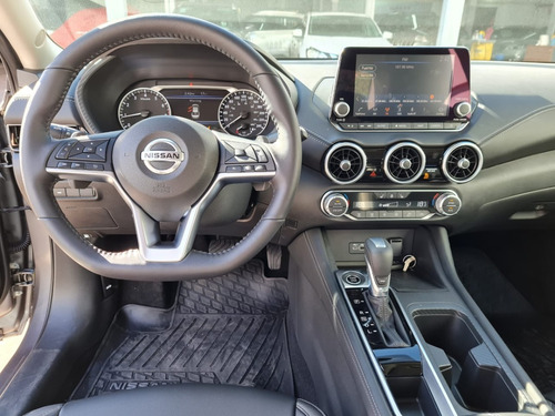 Imagen 12 de 25 de Nissan Sentra Exclusive Cvt (c)