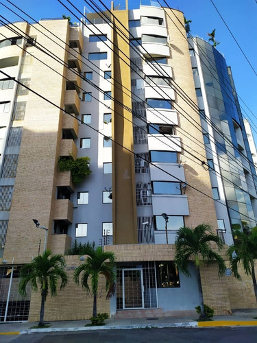 Hermoso Apartamento En Venta  Urb San Isidro Lumier 