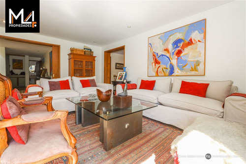 Casa En Venta De 5 Dorm. En Las Condes