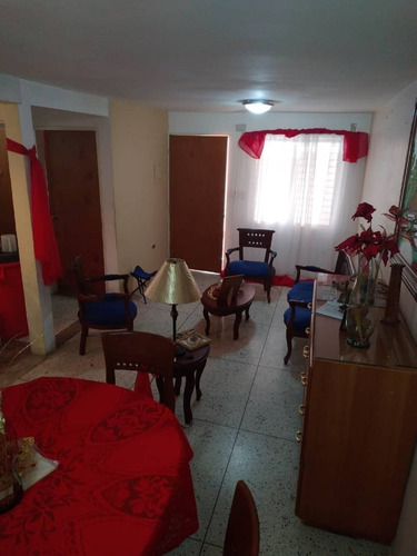 Imagen 3 de 11 de Palo Negro / Lisbeth Garcia +584128676402