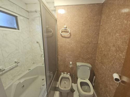 Venta Departamento De 5 Ambientes En Recoleta Con Cochera Y Baulera