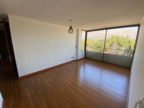 Departamento En Venta De 3 Dorm. + Servicios En Las Condes