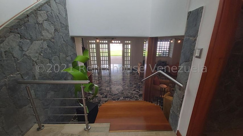 Imagen 3 de 14 de Casa En Venta En Cumbres De Curumo 22-3768 Carolina Fermoso 0424-2083128