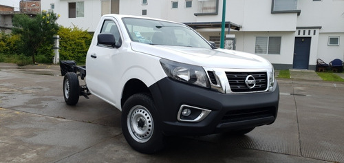 Imagen 7 de 15 de Nissan Np300 2017 2.5 Chasis Cabina Dh Aa Pack Seg Mt