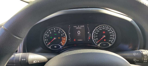 Imagem 5 de 10 de Jeep Renegade 2016 1.8 Sport Flex Aut. 5p