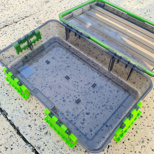 Imagen 3 de 7 de Caja Estanca Caster Señuelos 3 Divisiones 35,5x22x8cm E004