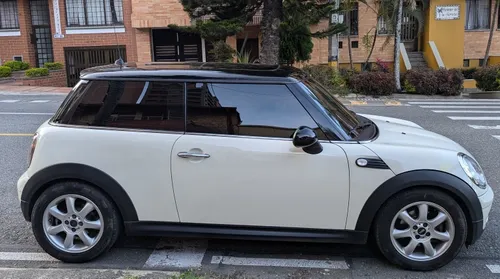 Mini Cooper R56 1.6 Coupe