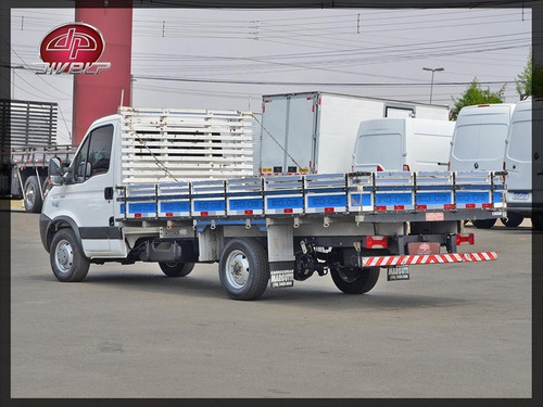 Imagem 10 de 15 de Caminhonete Iveco Daily Com Carroceria