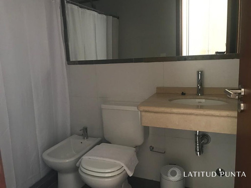Imagen 10 de 18 de Apartamento En Mansa Con Parrillero, 1 Dormitorio