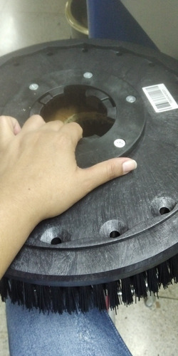 Imagen 2 de 2 de Cepillo De Pulidora Para Lavar 16 Pvc