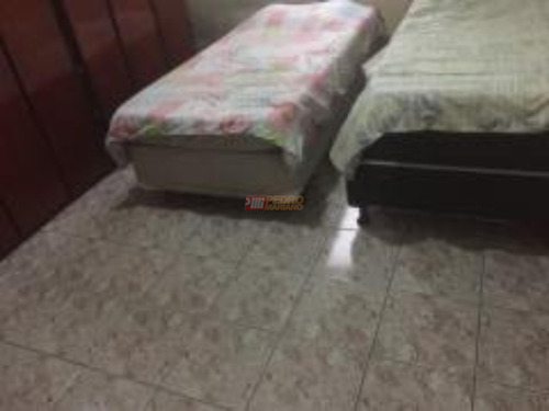 Vende-se Casa Terrea No Bairro Rudge Ramos Em Sao Bernardo Do Campo - V-29353