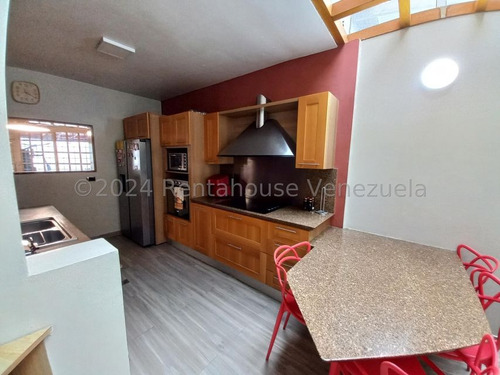 Casa Amoblada En La Trinidad Mls #25-1356