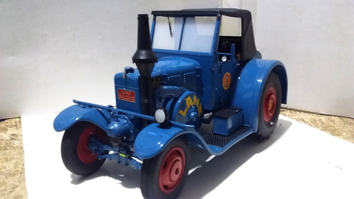 Tractor Lanz Eilbulldog Azul Con Cabina  Escala 1/18 Schuco