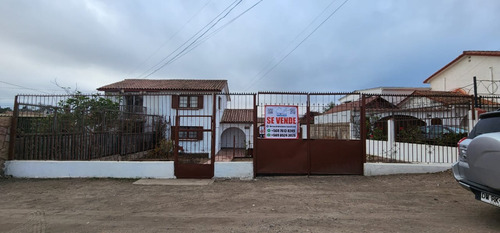 Se Vende Casa En La Serena, En Sitio Grande 