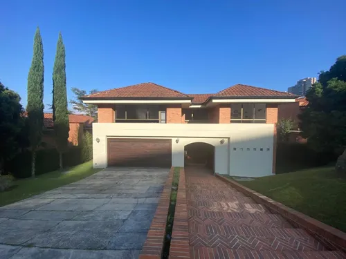 Casa En Venta En El Poblado, Loma De Los Balsos. Cod V10402