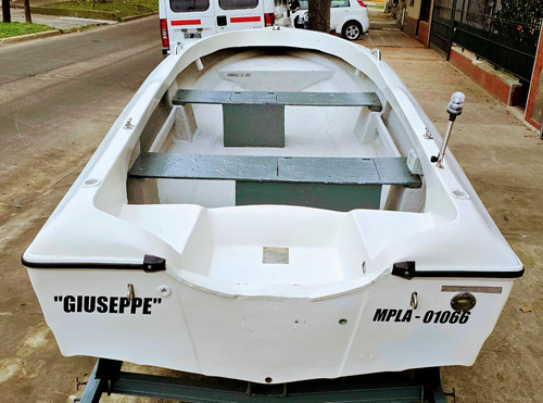 Bote Pescador 440 Mts. Accs. Como Nuevo - Nautica Milione