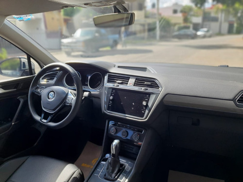 Imagen 10 de 15 de Volkswagen Tiguan Comfortline Dgs