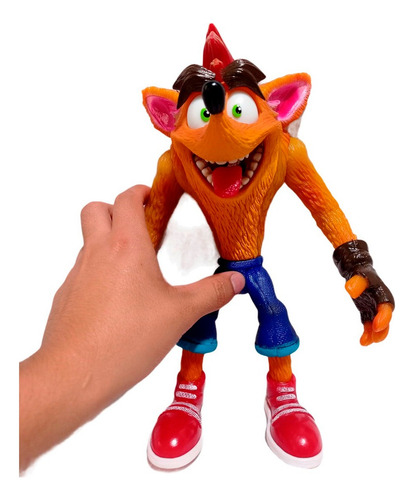 Figura Crash Bandicoot Articulada Con Luz Y Accesorios 30 Cm