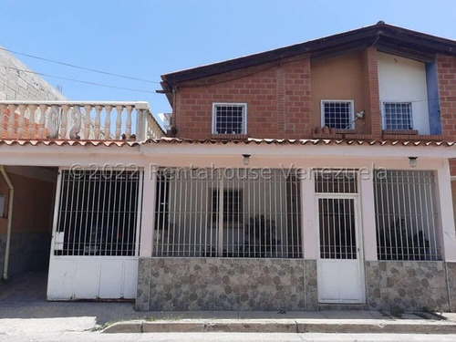 Casa En Venta En Urb. Prados La Encrucijada, Cagua. 23-8760. Lln