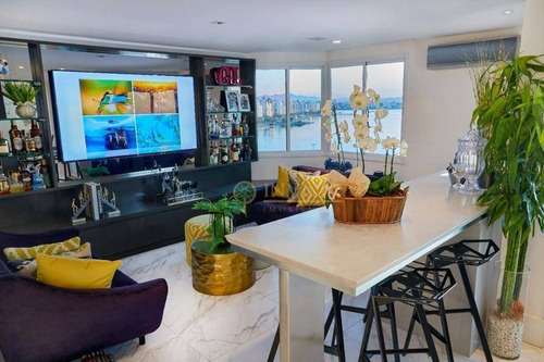 Imagem 5 de 22 de Apartamento Finamente Mobiliado Com 4 Dormitórios- Centro - Ap6295
