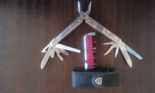 Navaja Victorinox Original Como Nueva, Multiples Cuchillos..