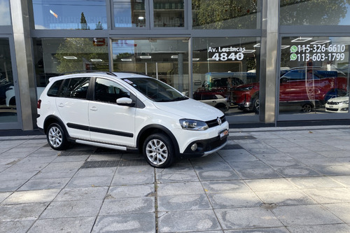 Volkswagen Suran Cross 1.6 Highline 101cv
