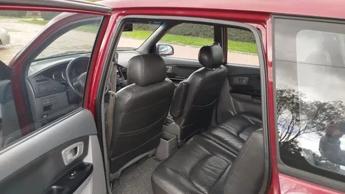 Kia Carens 2.0 Lx