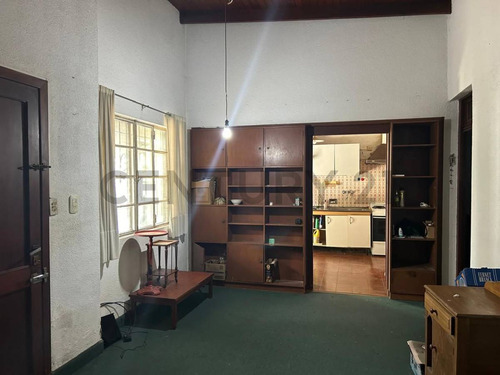 Venta De Casa A Reciclar En Gonnet