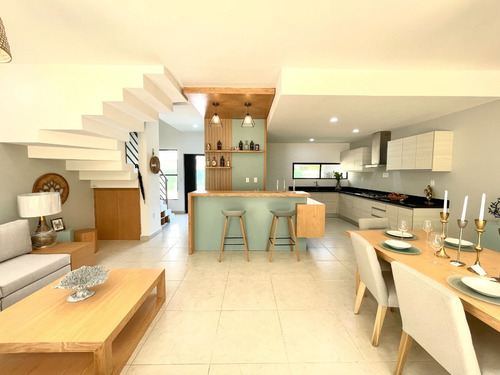 Imagen 3 de 21 de Casa En Venta De 3 Recamaras, Zona Centro Maya Playa Del Carmen