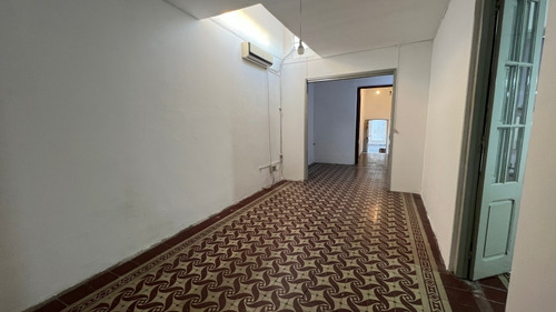 Casa 6 Ambientes 265m2 En Excelente Ubicacionmercedes
