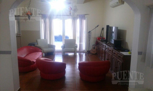 Imagen 15 de 18 de Casa - Banfield Oeste