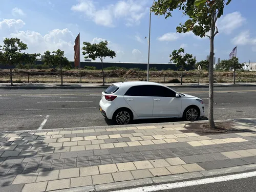 Kia Rio 1.4 Vibrant Hb At