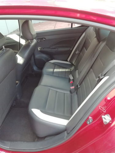 Imagen 10 de 13 de Nissan Versa 2020 1.6 Exclusive Navi At