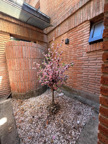 Gran Casa En Chicureo Bajo Costo De Agua