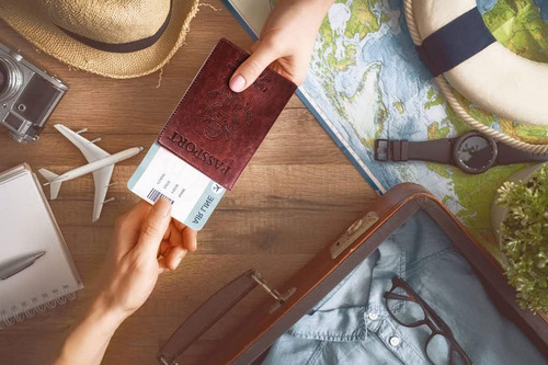Porta Pasaporte Y Carnet De Vacunación Kaoban, 4 En 1