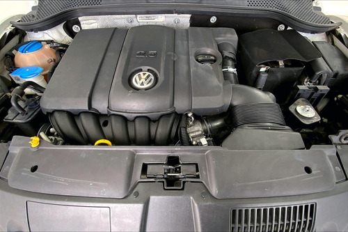 Imagen 9 de 25 de Volkswagen Beetle 3 Pts Hb Sport, 25l, Tm5, Ve, 6 Cd, Piel
