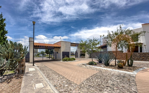 Terreno Plano En Venta En La Vista Residencial En Condominio Lomas De La Vista