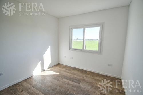 Imagen 6 de 12 de Venta De Casa 3 Ambientes En Barrio Villalobos Hudson (26521)