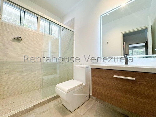 Casa En Venta Urb. Cerro Verde, Caracas. 25-7062 Yf