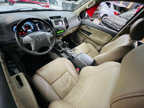 Toyota Hilux 3.0 Srv Cab. Dupla 4x4 Aut. 4p